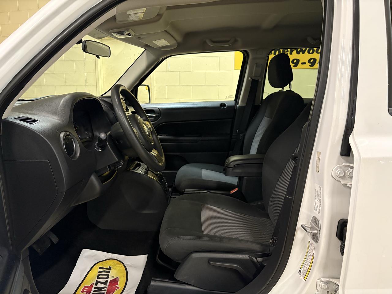2014 Jeep Patriot SPORT Photo