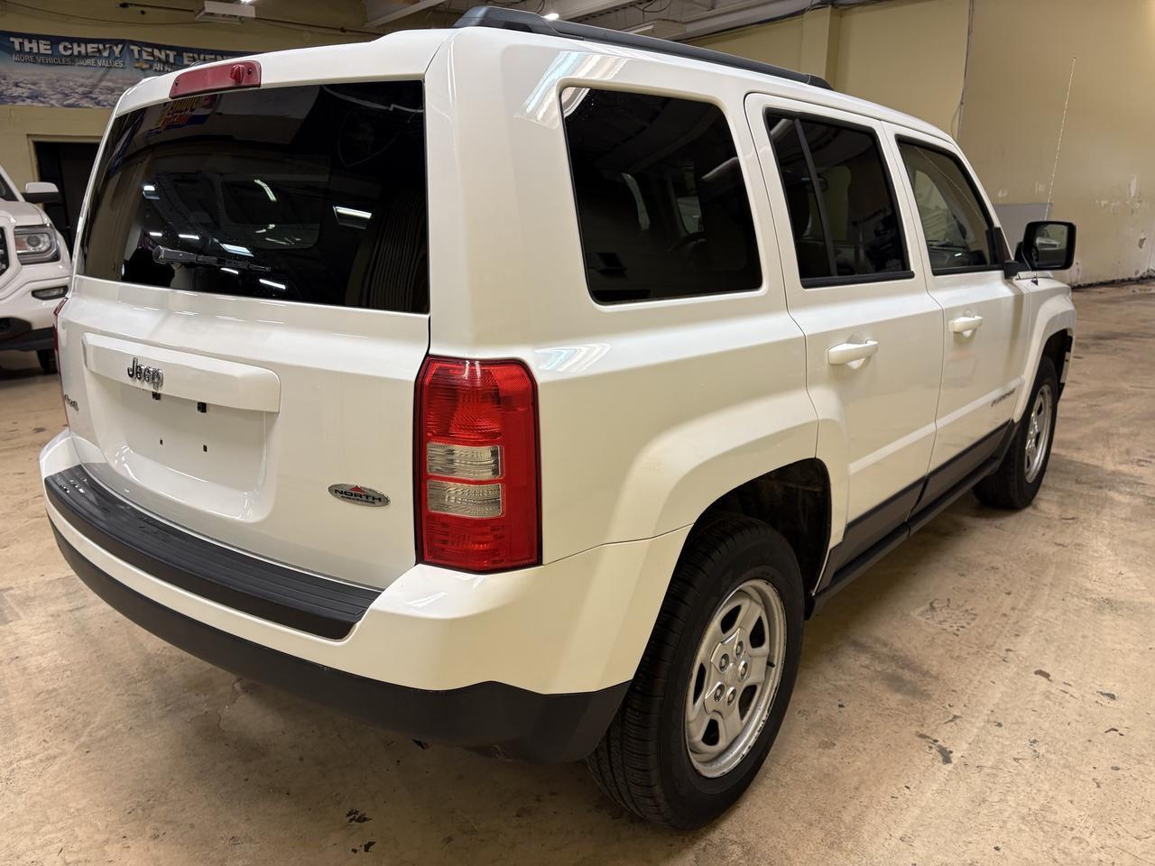 2014 Jeep Patriot SPORT Photo4