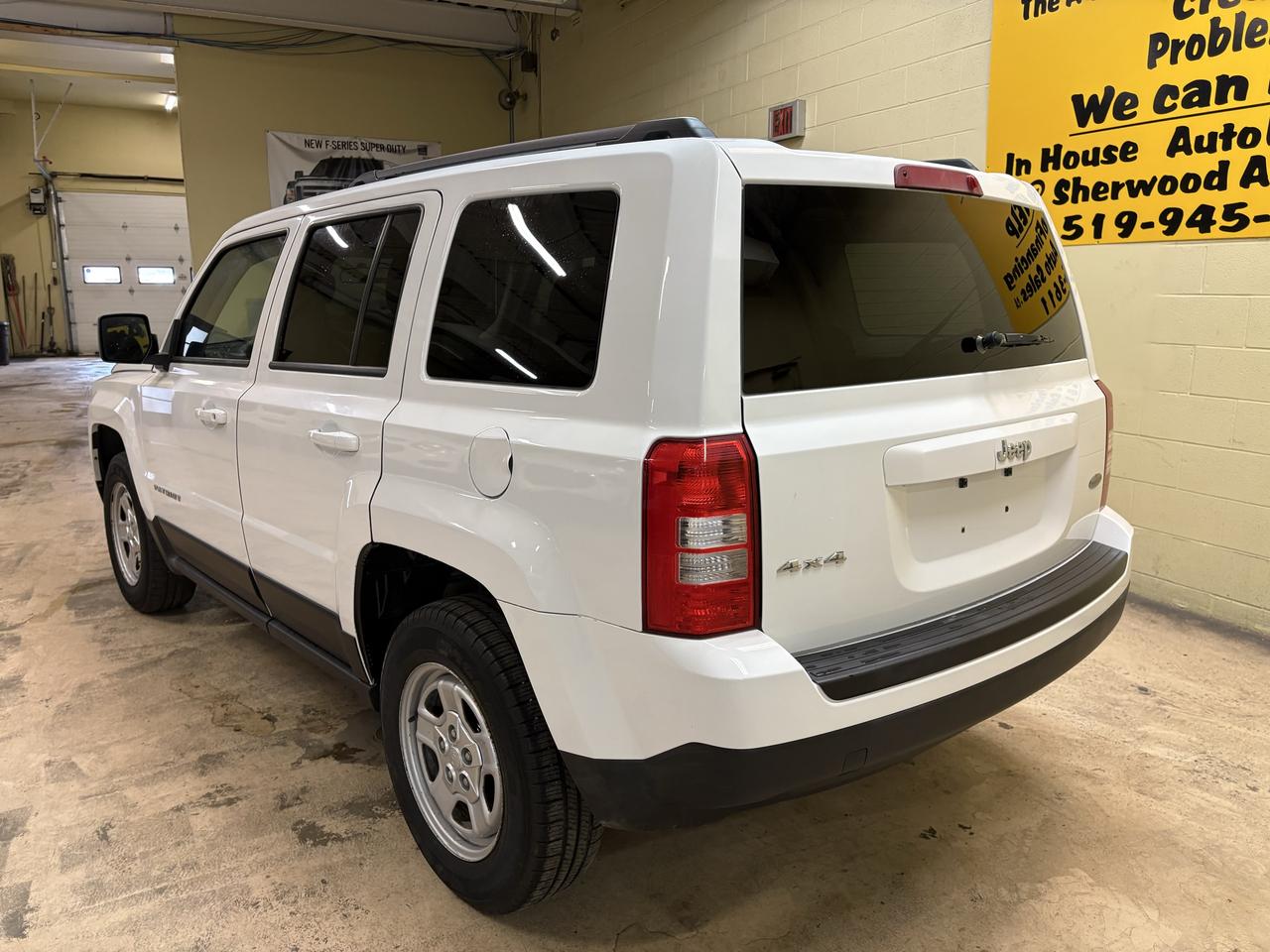 2014 Jeep Patriot SPORT Photo