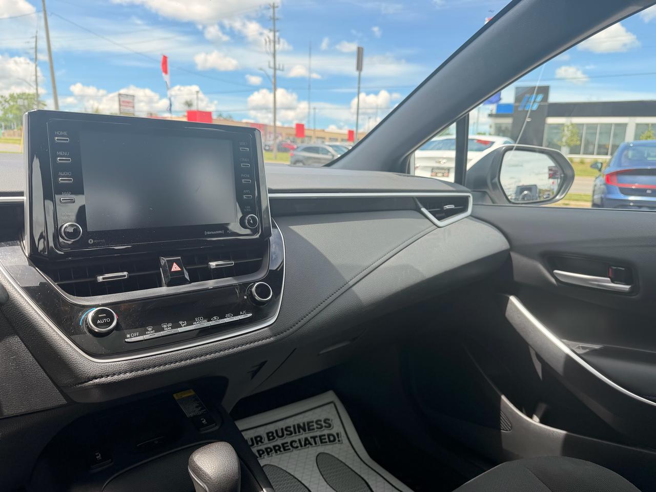 2021 Toyota Corolla SE Photo