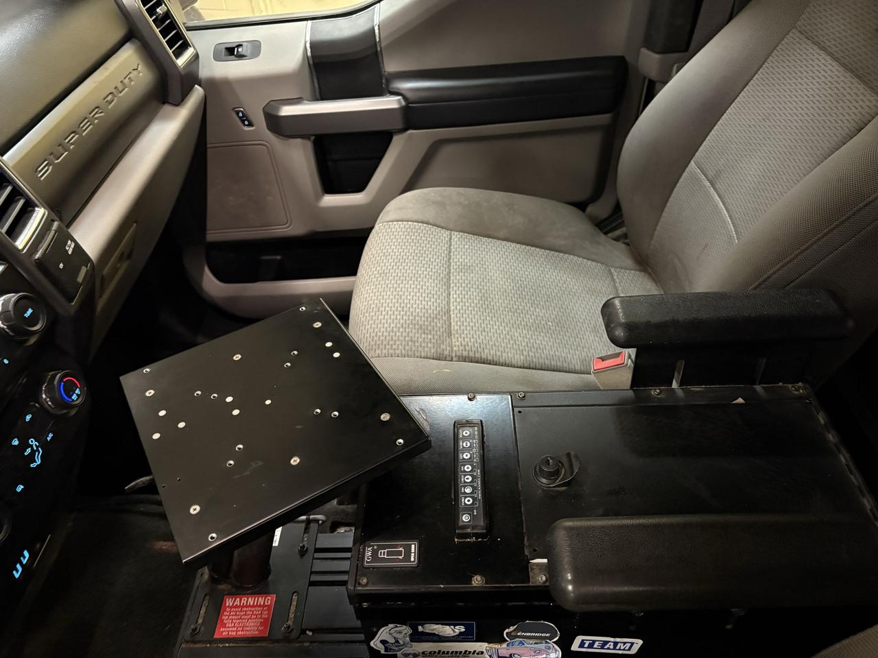 2018 Ford SUPER DUTY F-350 DRW XLT Photo
