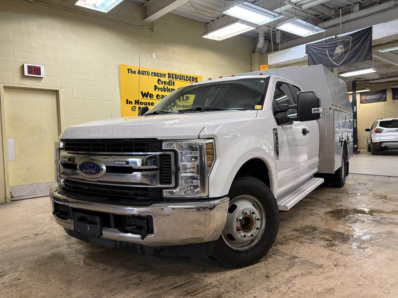 <p>NO ACCIDENT/DAMAGE RECORDS FOUND!!</p><p>WE ARE THE CREDIT REBUILDERS!! Good Credit, Bad Credit, or No Credit, its NO PROBLEM FOR US. IN HOUSE AND SECOND CHANCE FINANCE SPECIALISTS NO PAYMENTS FOR 6 MONTHS oac, All prices are SLASHED, Financing as LOW as 7.49% Sherwood Auto Sales has been proudly serving Southwestern Ontario for over 25 years from the same location. We ship anywhere in ONTARIO Good Credit, Bad Credit, or No Credit, its NO PROBLEM FOR US. APPLY ONLINE AT www.sherwoodautosales.ca HST Extra.</p>