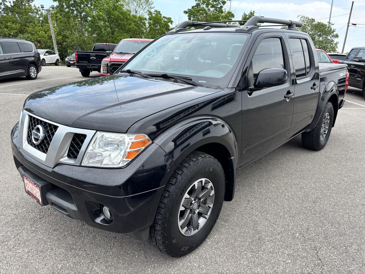 2017 Nissan Frontier PRO-4X ** 4X4, HTD LEATH, NAV ** Photo2