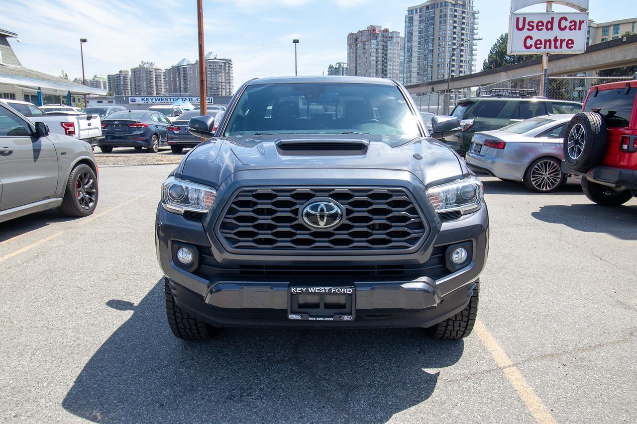 2021 Toyota Tacoma 4x4 Double Cab Auto TRD Photo2