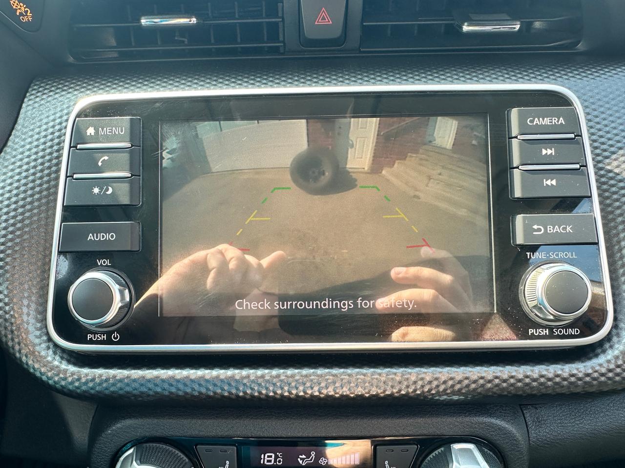 2020 Nissan Kicks SV FWD HTD-Cloth BackupCam RemStart Alloys CarPlay Photo