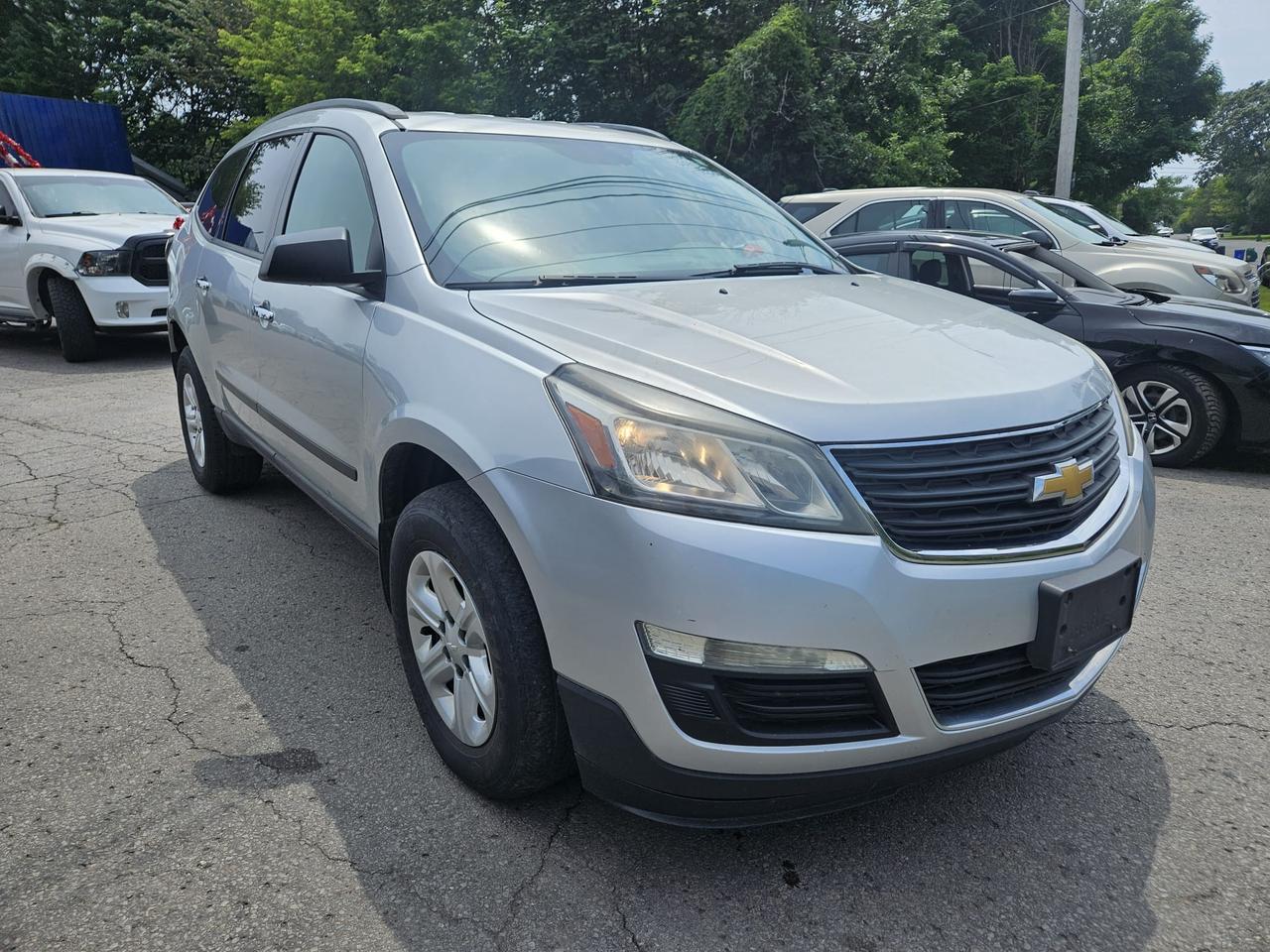 2015 Chevrolet Traverse FWD 4dr LS - Photo #1