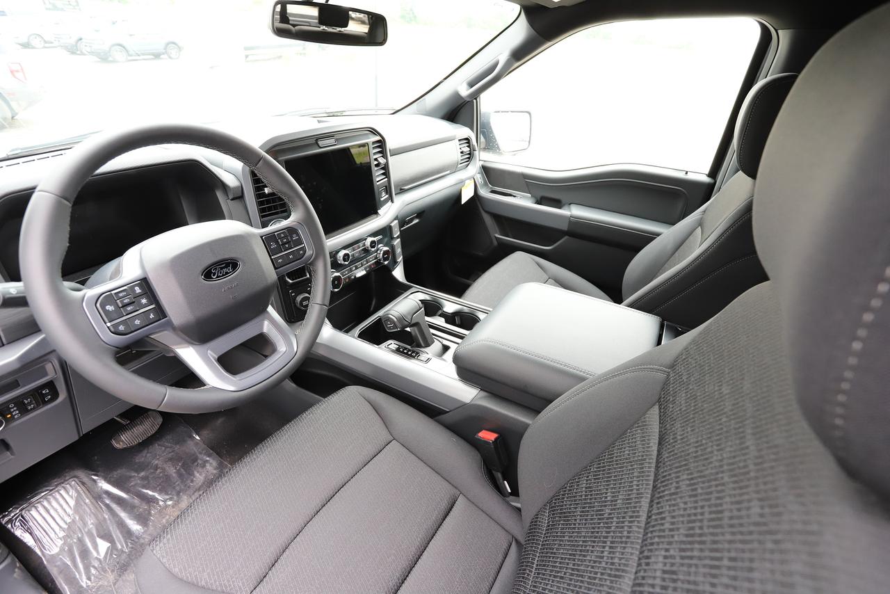 2026 Ford F-150 XLT 4WD SuperCrew 5.5' Box Photo1