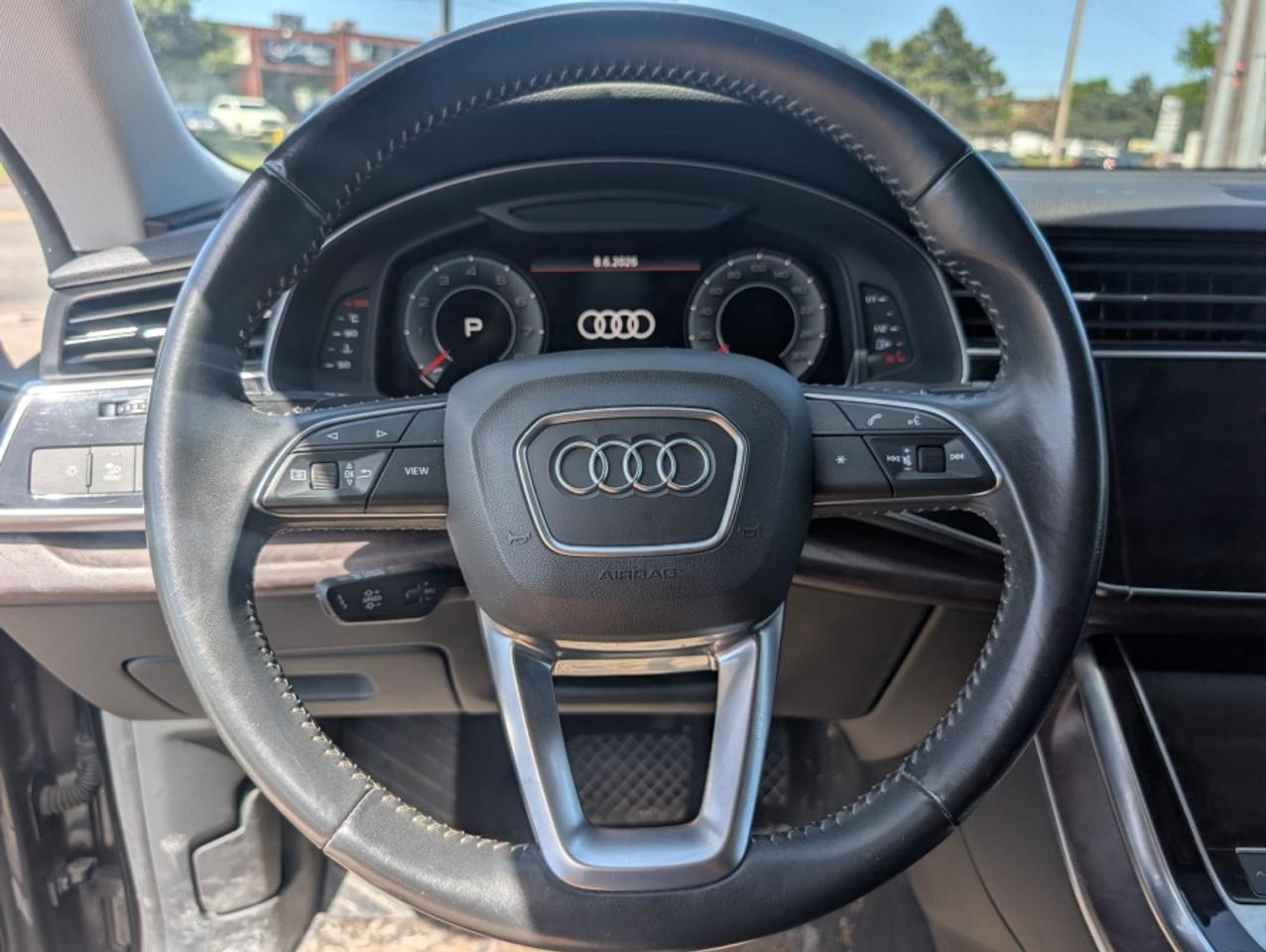 2019 Audi Q8 PROGRESSIV /LEATHER /NAVI /REAR CAM /SUNROOF Photo