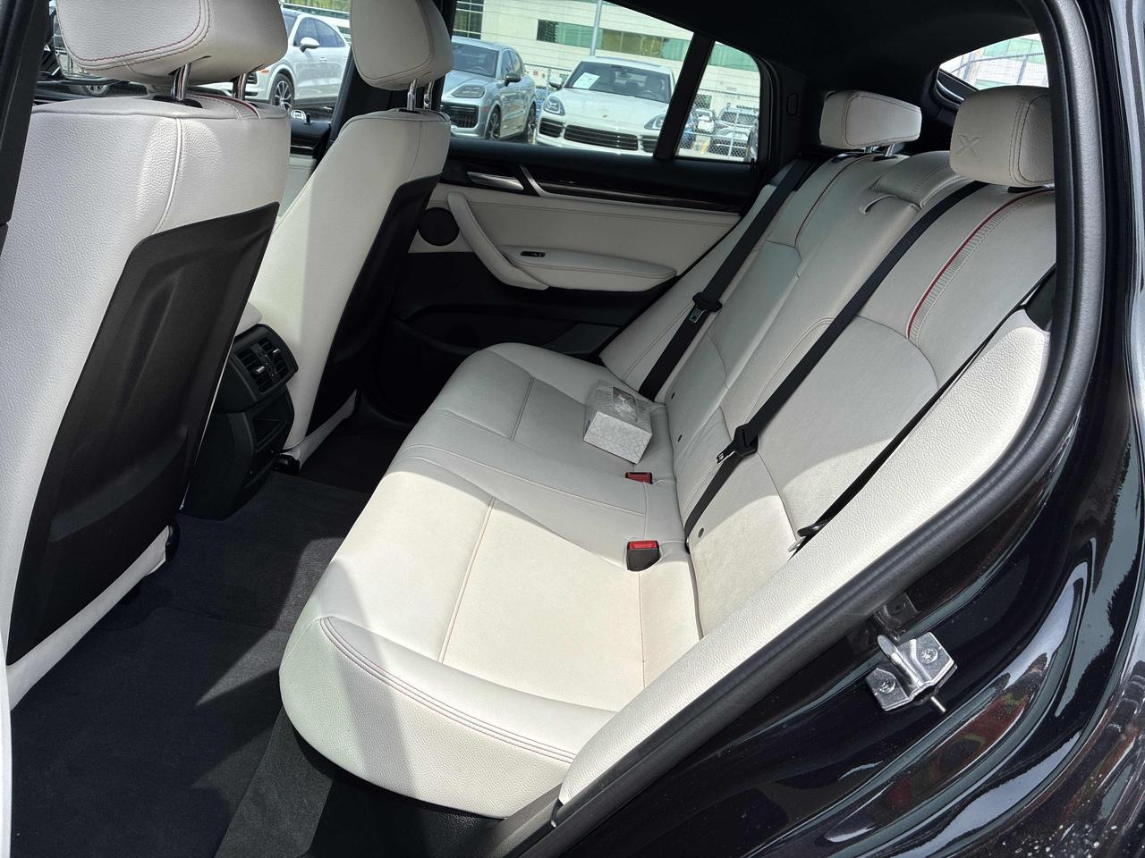 2017 BMW X4 xDrive28i, LOW KM'S, M-SPORT PACKAGE!! Photo
