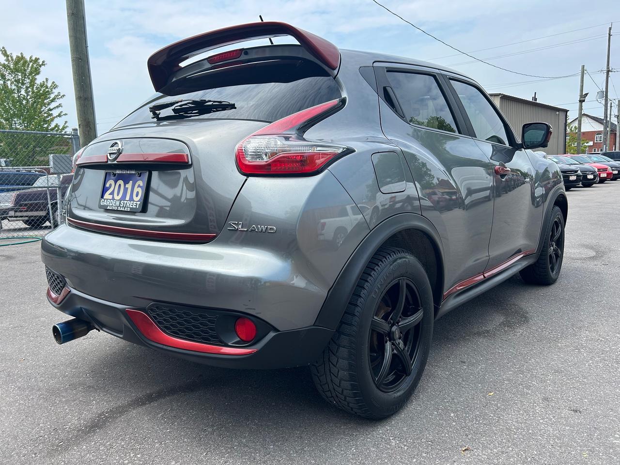 2016 Nissan Juke SV Photo4
