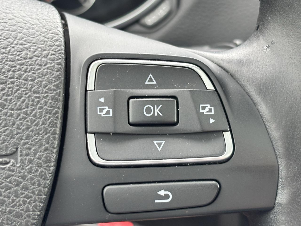 2013 Volkswagen Golf Wagon Highline TDI ** SPEED MANUAL!!!!! Photo