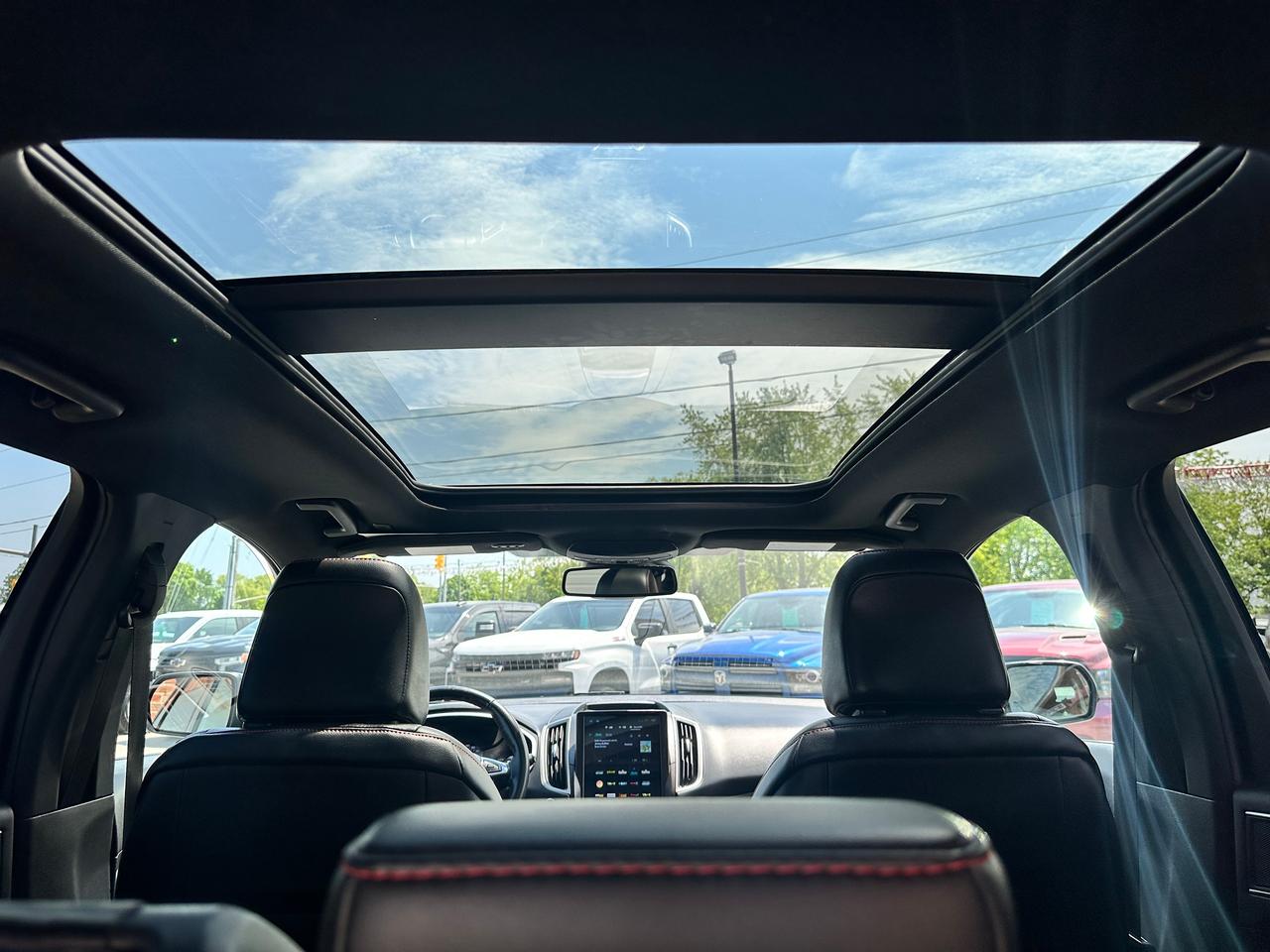 2021 Ford Edge ST-Line AWD HTD-Leather Panoroof NAV XM RemStart Photo