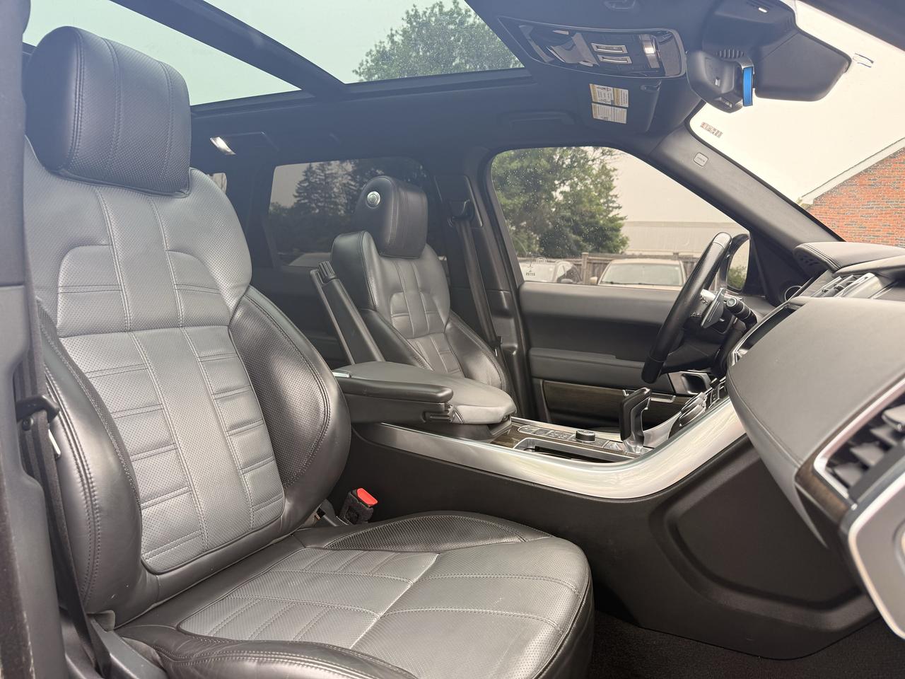 2017 Land Rover Range Rover Sport Autobiography | Clean CARFAX Photo