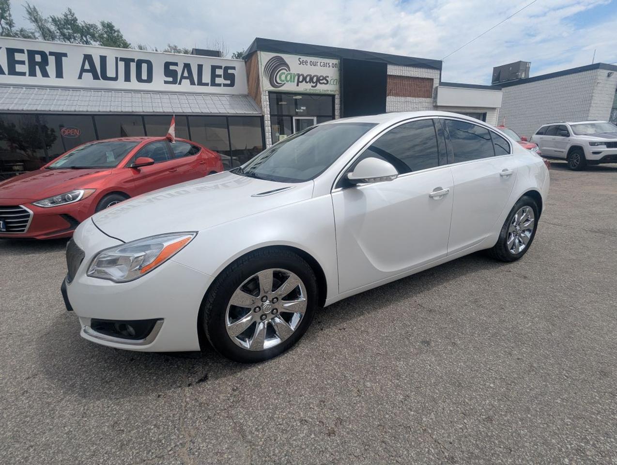2017 Buick Regal Premium I WITH LEATHER/SUNROOF/NAVIGATION!! Photo