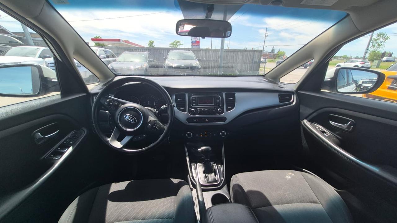 2015 Kia Rondo LX, WELL MAINTAINED, WINTER TIRES, CERTIFIED Photo