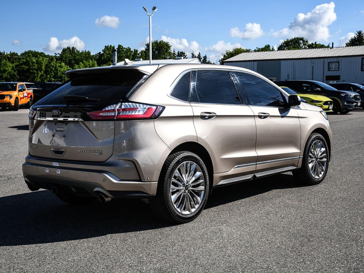2020 Ford Edge Titanium AWD Photo