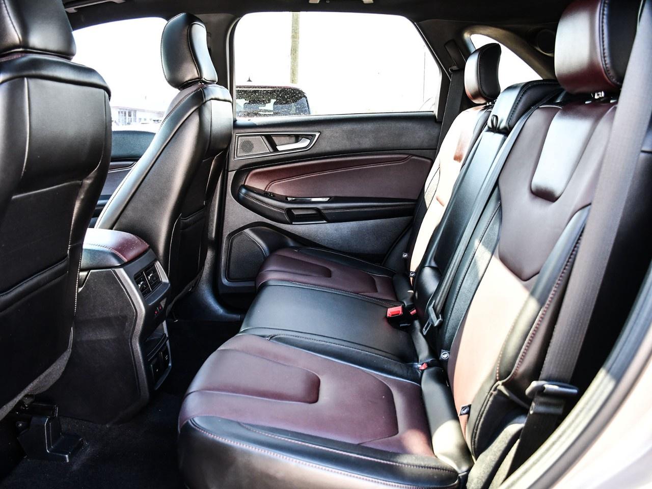 2020 Ford Edge Titanium AWD Photo