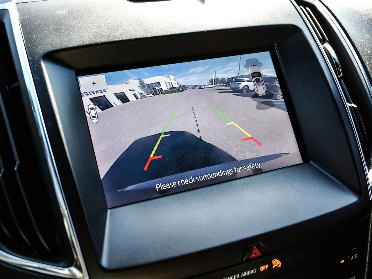 2020 Ford Edge Titanium AWD Photo