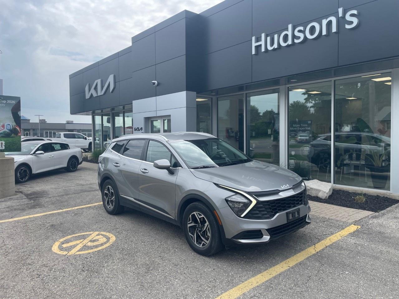 2023 Kia Sportage LX FWD Photo0