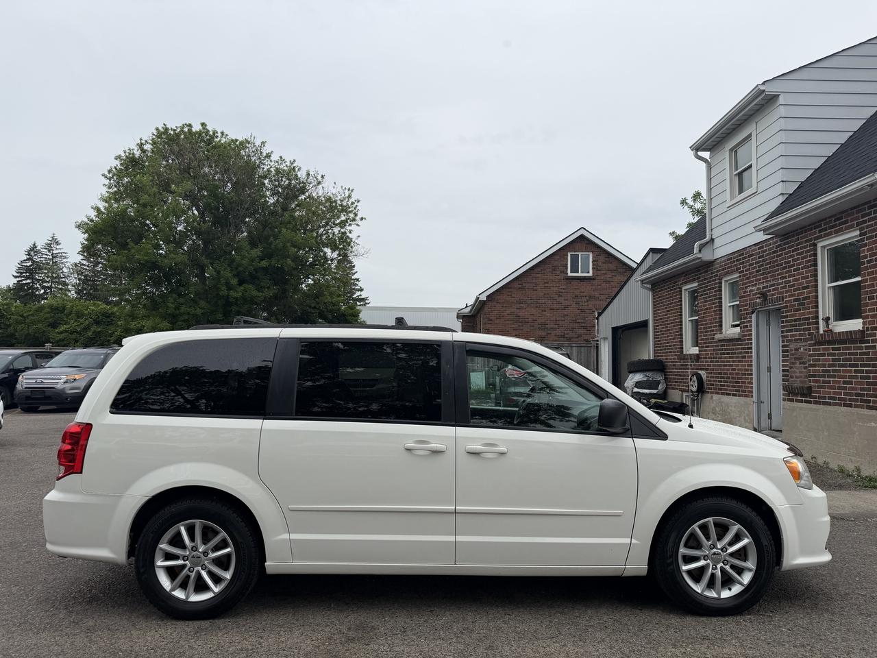 2013 Dodge Grand Caravan SXT | Clean CARFAX Photo