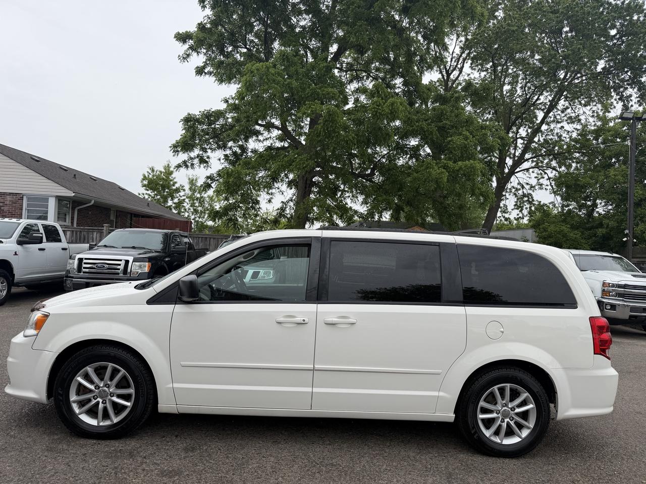 2013 Dodge Grand Caravan SXT | Clean CARFAX Photo