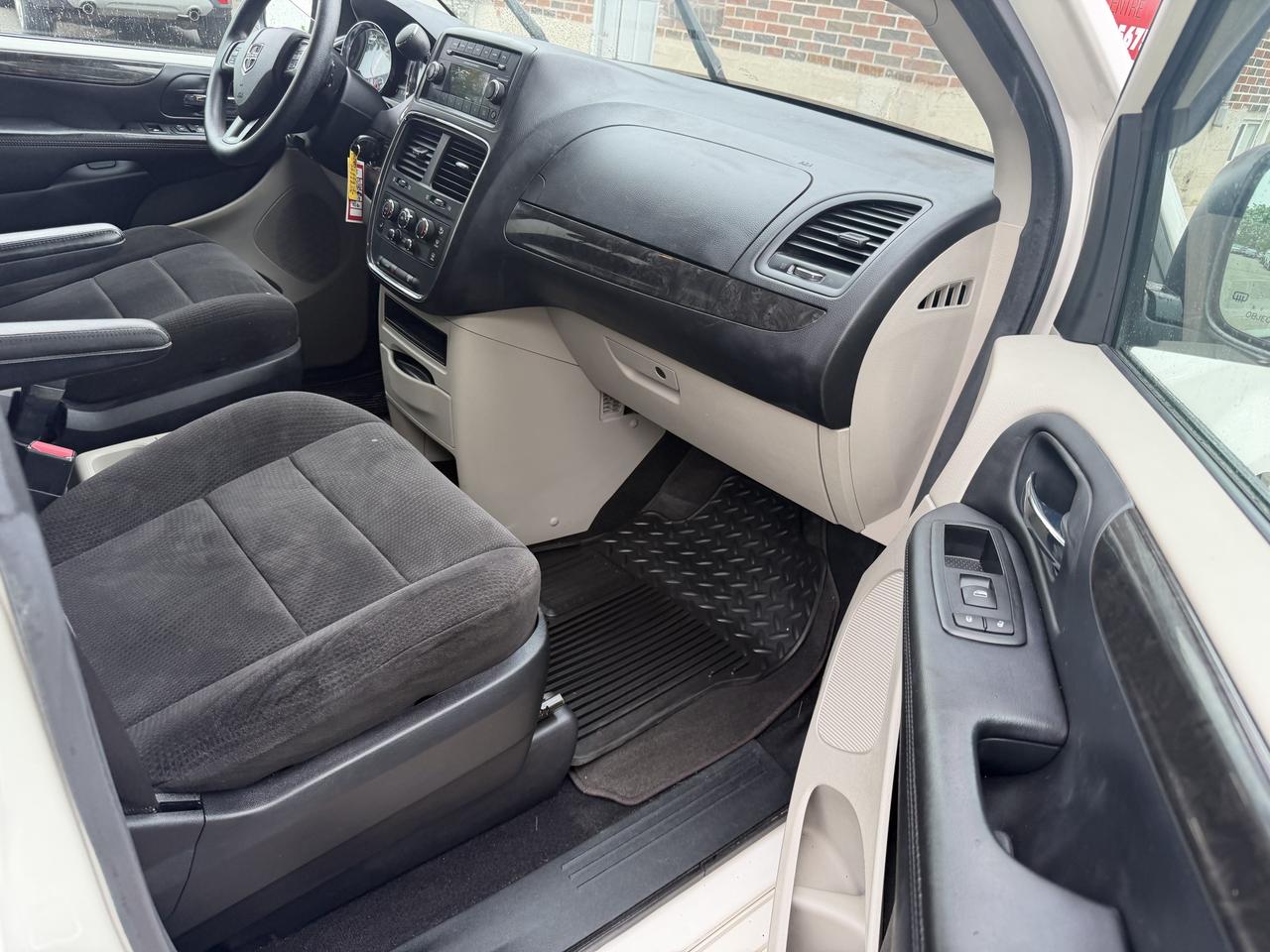2013 Dodge Grand Caravan SXT | Clean CARFAX Photo