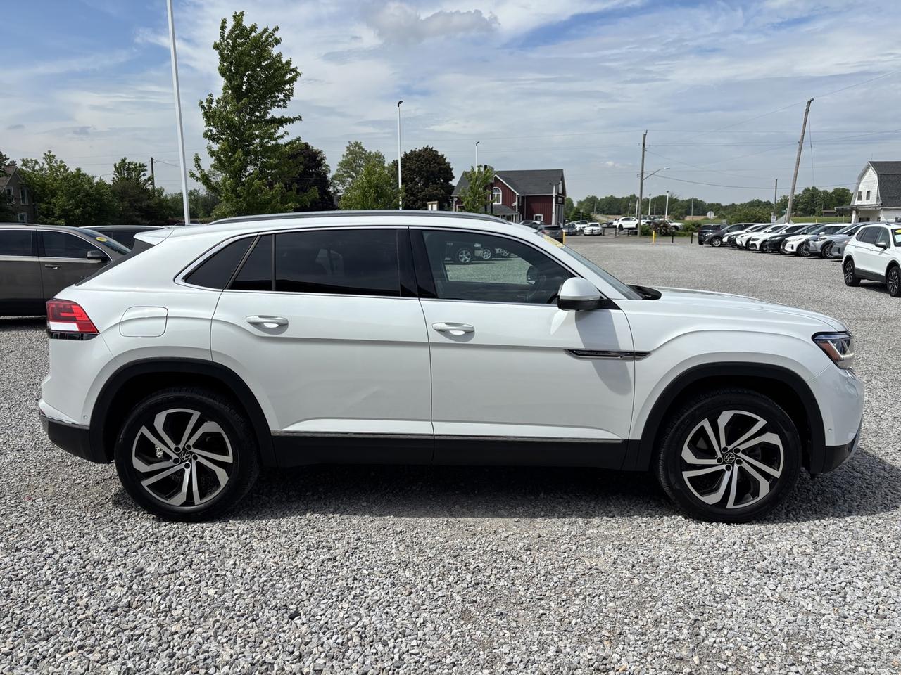 2021 Volkswagen Atlas Cross Sport Highline ~Exec. Line~ Photo