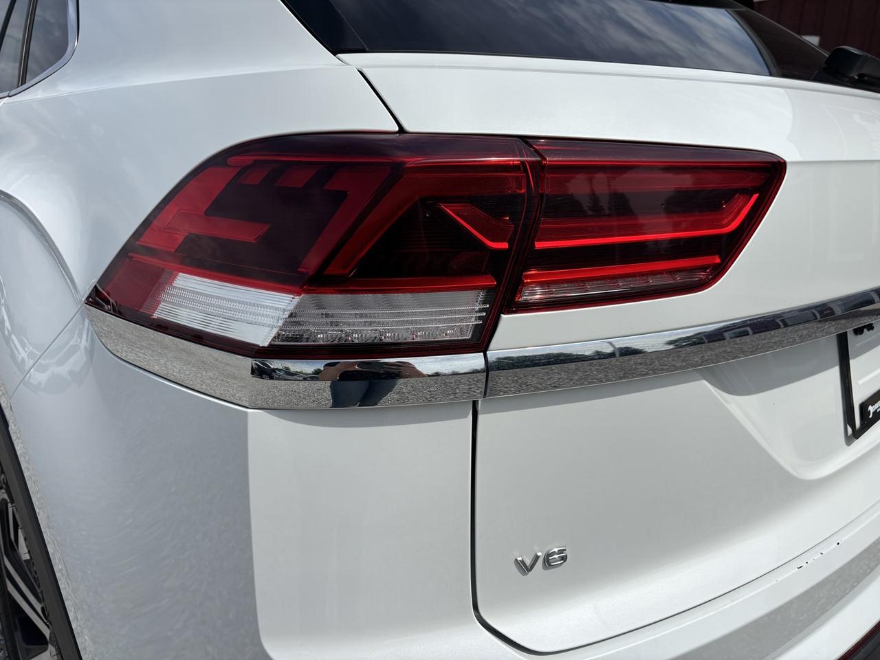 2021 Volkswagen Atlas Cross Sport Highline ~Exec. Line~ Photo