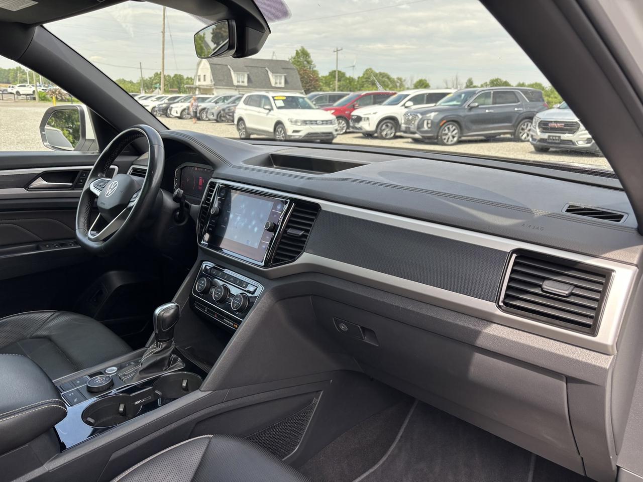 2021 Volkswagen Atlas Cross Sport Highline ~Exec. Line~ Photo