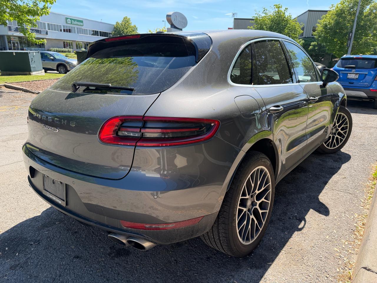 2016 Porsche Macan S AWD!! BOSE AUDIO, CARPLAY, 14-WAY POWER SEATS! Photo