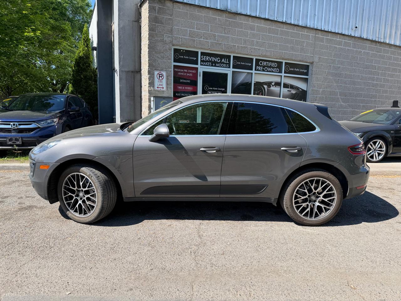 2016 Porsche Macan S AWD!! BOSE AUDIO, CARPLAY, 14-WAY POWER SEATS! - Photo #4