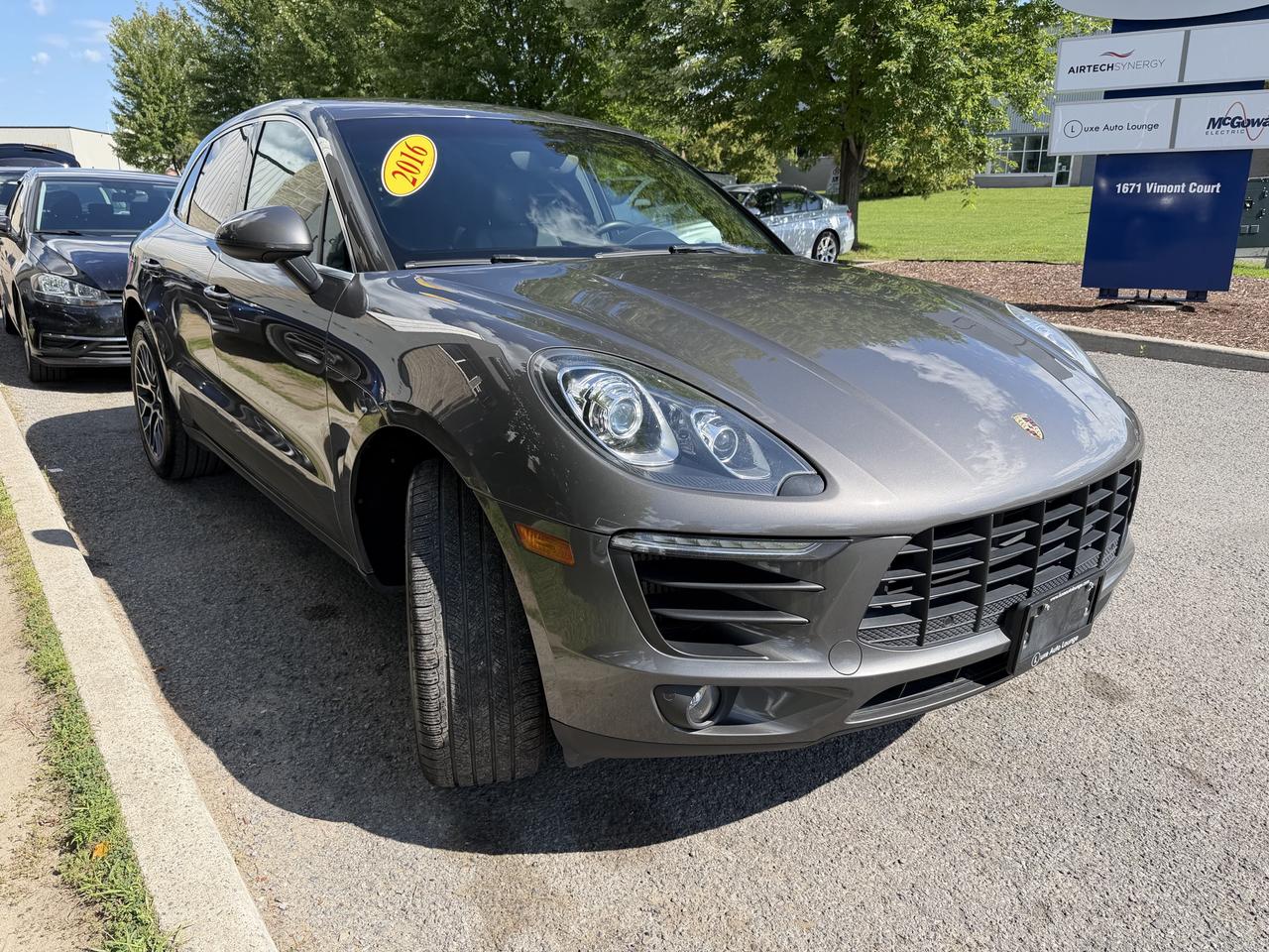 2016 Porsche Macan S AWD!! BOSE AUDIO, CARPLAY, 14-WAY POWER SEATS! - Photo #11