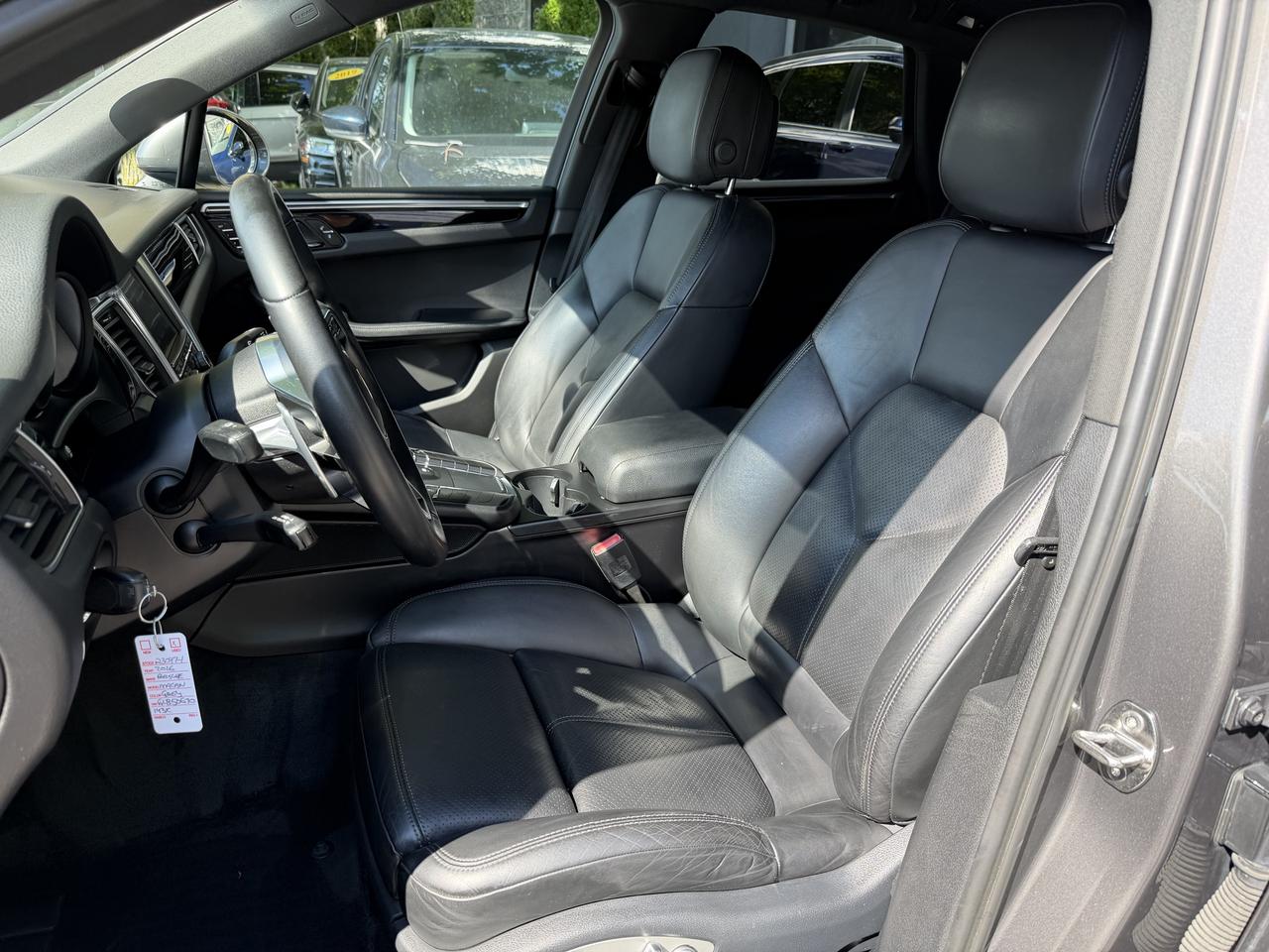 2016 Porsche Macan S AWD!! BOSE AUDIO, CARPLAY, 14-WAY POWER SEATS! - Photo #19