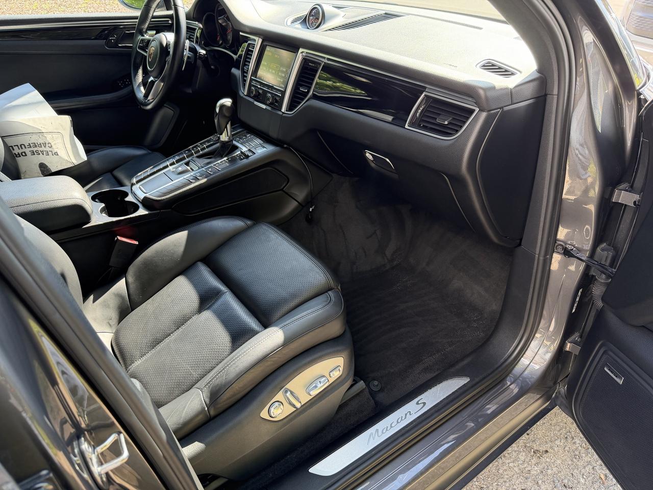 2016 Porsche Macan S AWD!! BOSE AUDIO, CARPLAY, 14-WAY POWER SEATS! - Photo #42