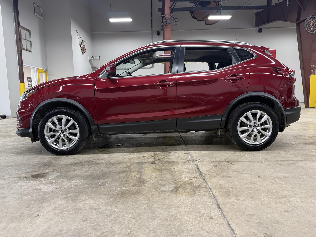 2021 Nissan Qashqai SV Photo2
