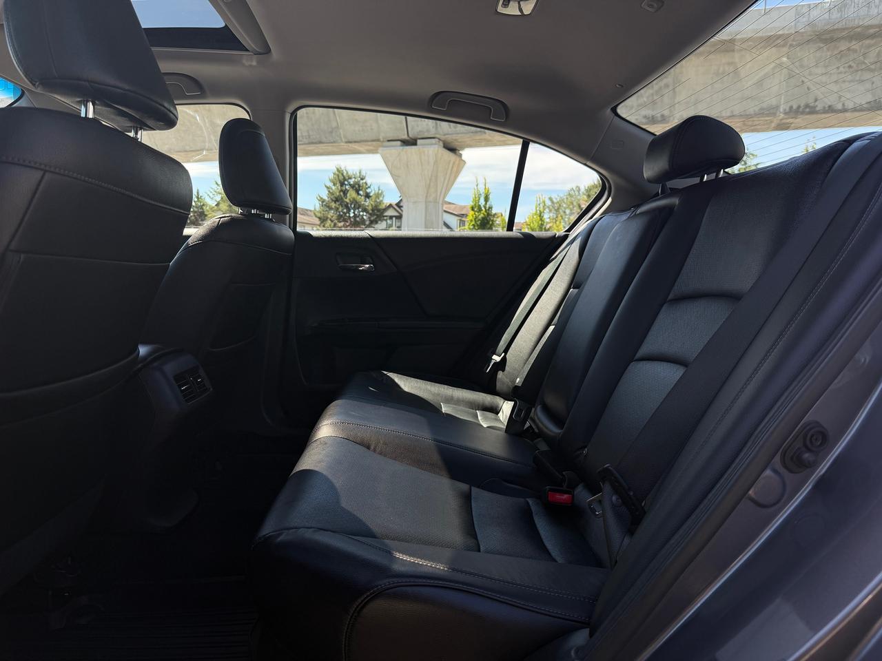 2015 Honda Accord FINANCING AVAILABLE Photo15
