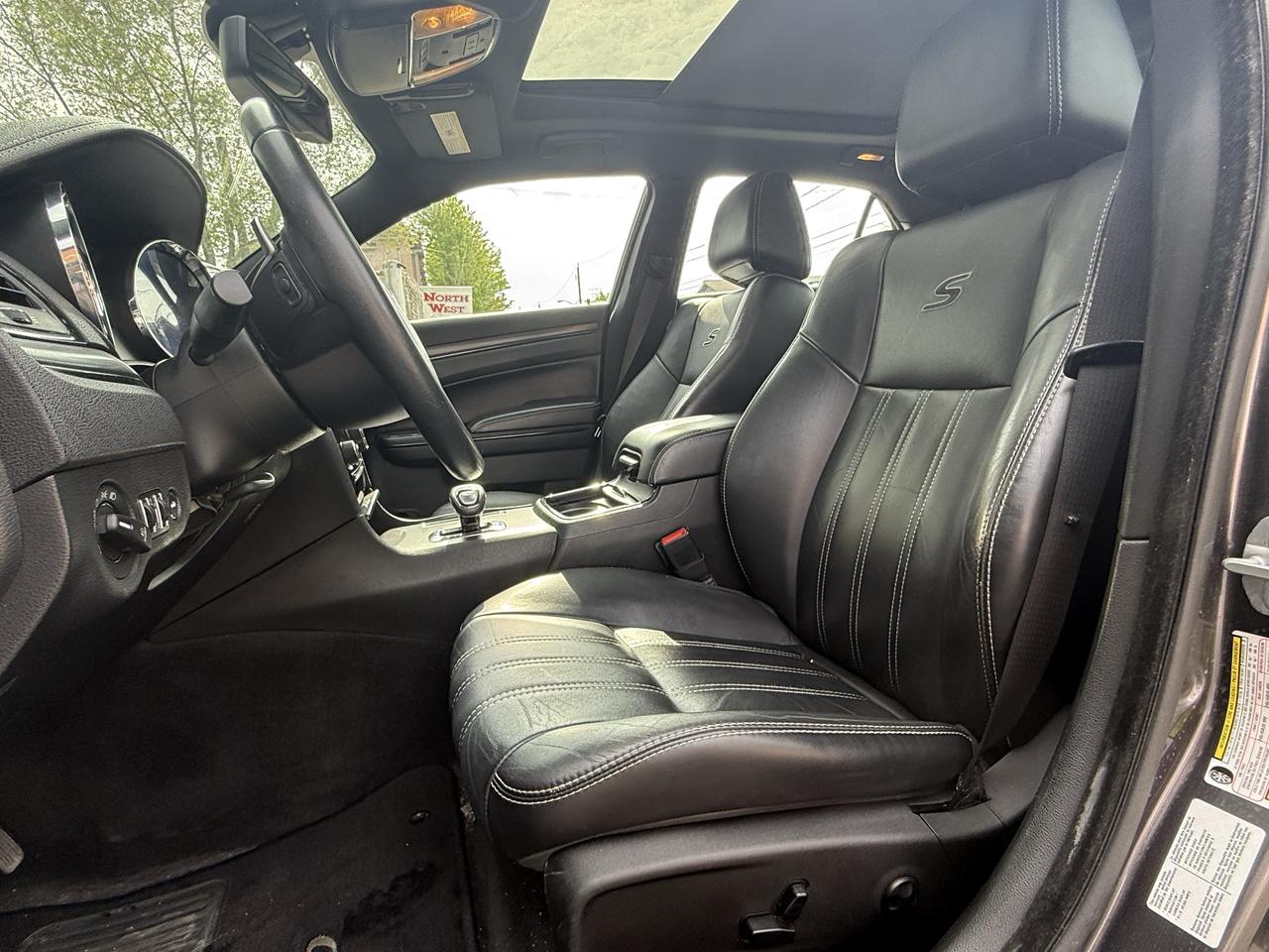2014 Chrysler 300 300S Photo