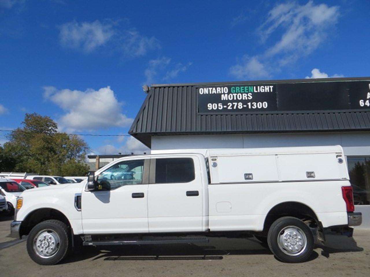 2017 Ford SUPER DUTY F-350 SRW CERTIFIED, 4X4, SUPER CREW, 8 FT BOX, LOCKING DIFF Photo0