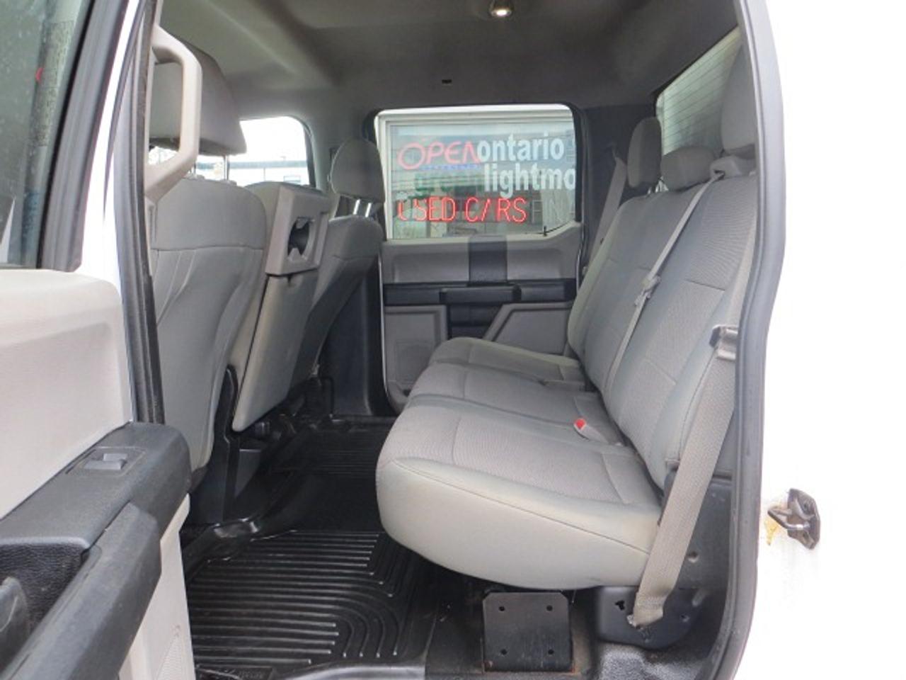 2017 Ford SUPER DUTY F-350 SRW CERTIFIED, 4X4, SUPER CREW, 8 FT BOX, LOCKING DIFF Photo