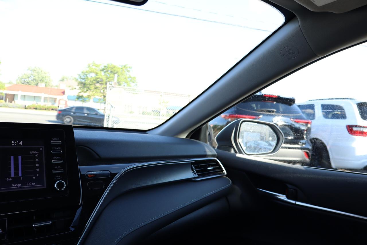 2024 Toyota Camry SE Auto Photo
