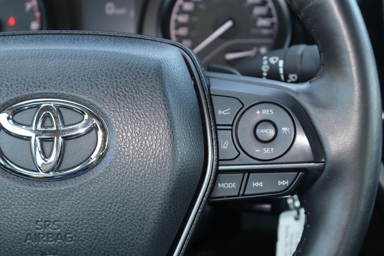 2024 Toyota Camry SE Auto Photo