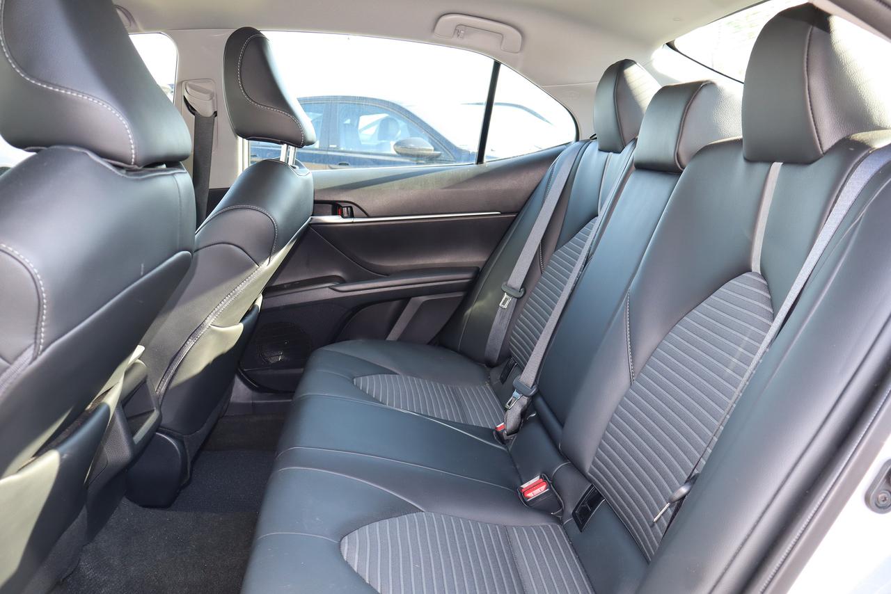 2024 Toyota Camry SE Auto Photo