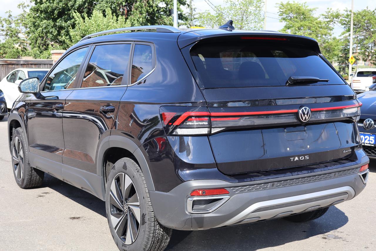 2025 Volkswagen Taos Comfortline 4Motion Photo