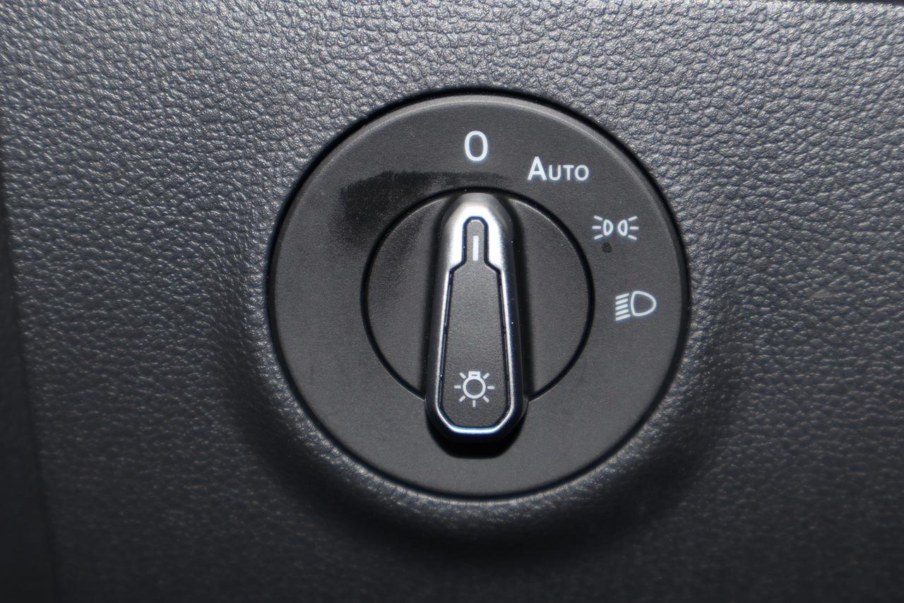 2025 Volkswagen Taos Comfortline 4Motion Photo