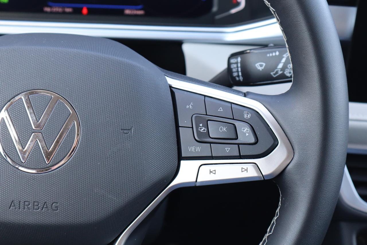 2025 Volkswagen Taos Comfortline 4Motion Photo