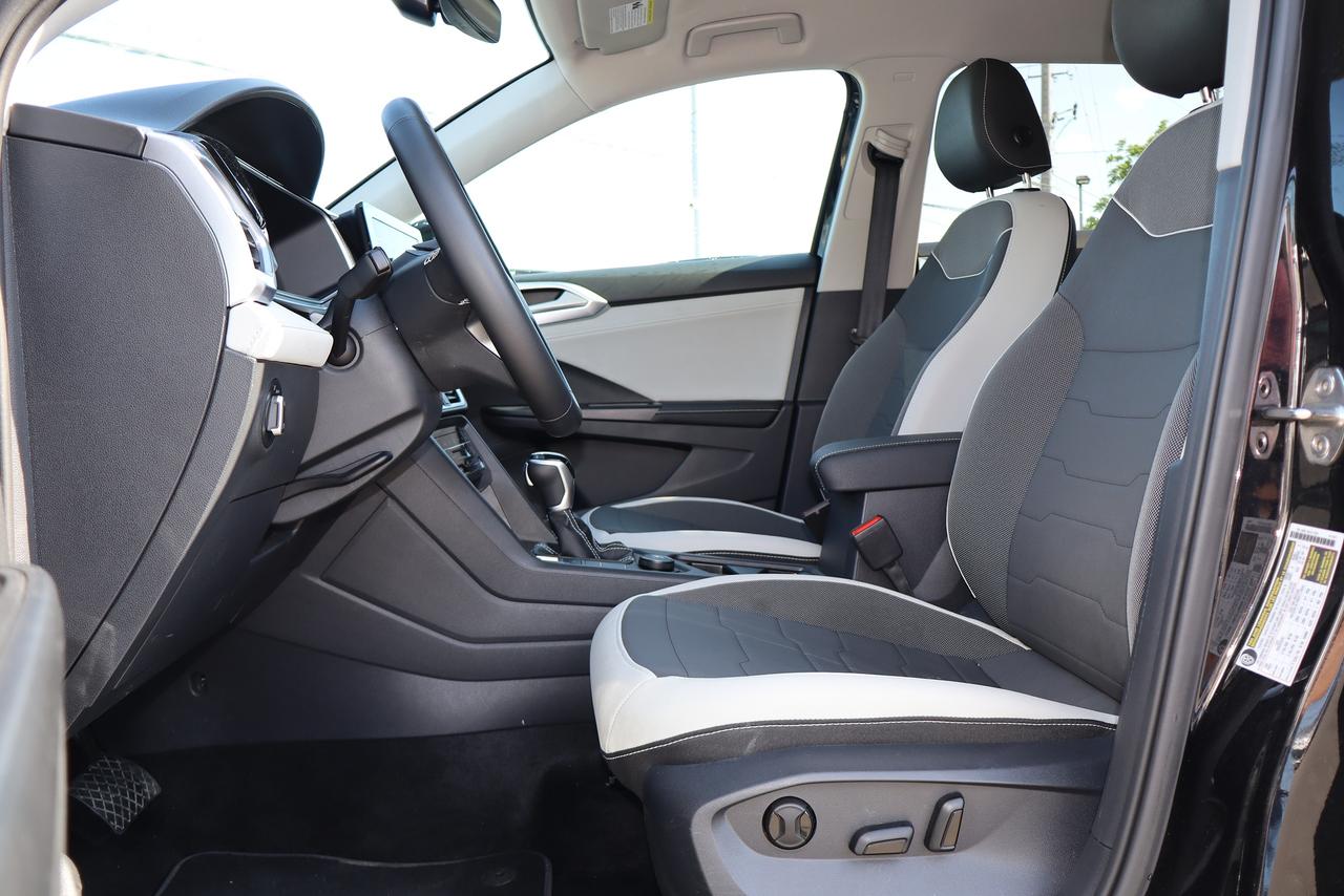 2025 Volkswagen Taos Comfortline 4Motion Photo