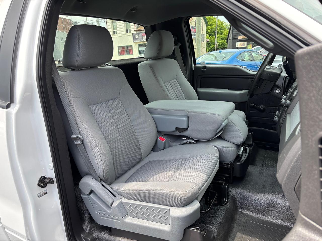 2013 Ford F-150 XL Photo