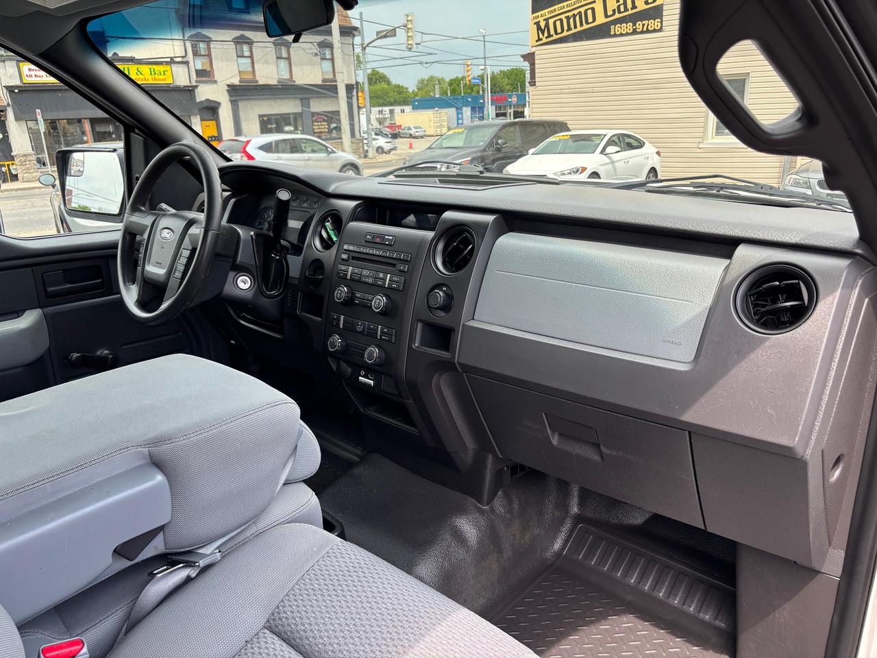 2013 Ford F-150 XL Photo