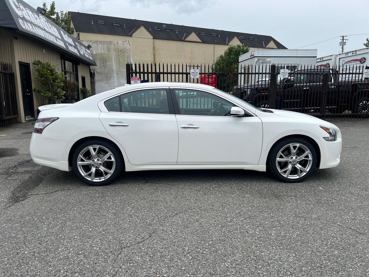 2012 Nissan Maxima 3.5 SV Photo9