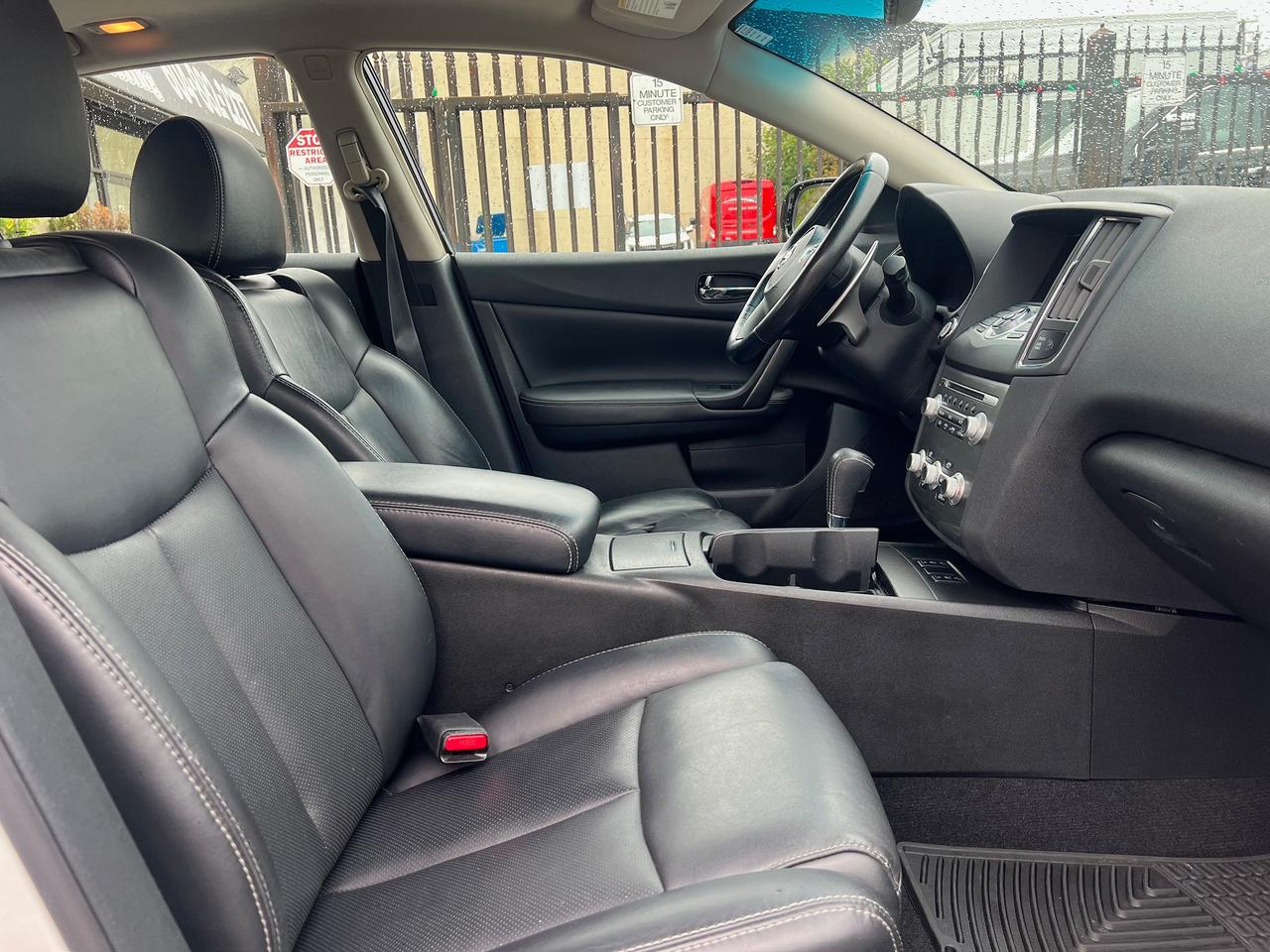 2012 Nissan Maxima 3.5 SV Photo10